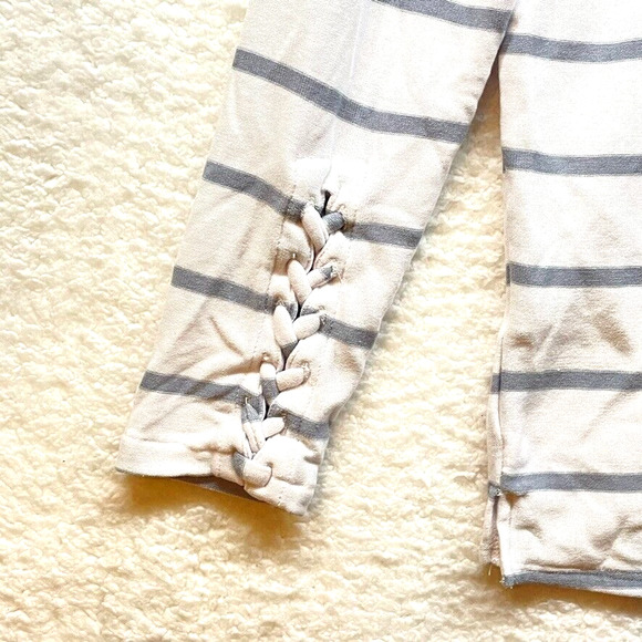 Chaser Womens Hoodie Large Gray White Striped Pullover Knit Athletic Stretch - Picture 7 of 12